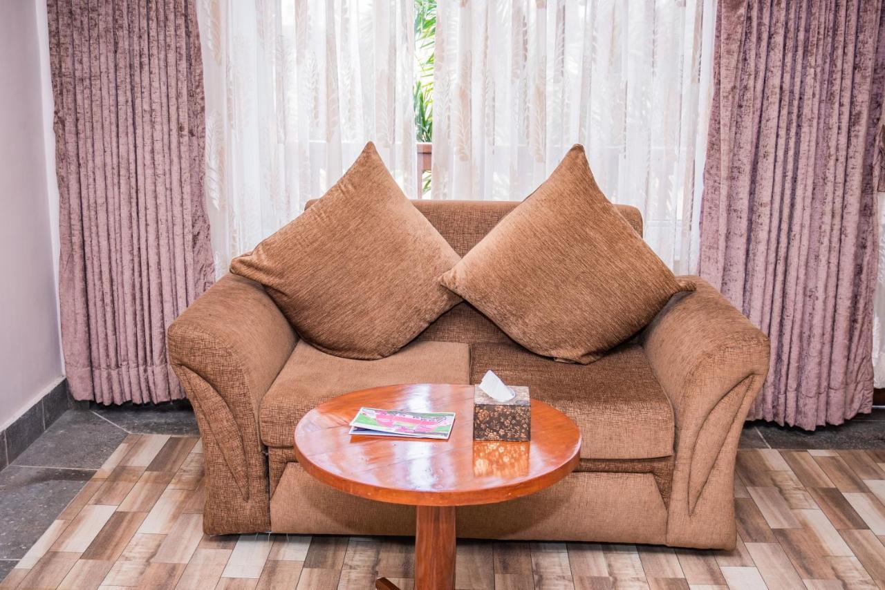 Hotel Earth Light Sauraha 치트완 외부 사진