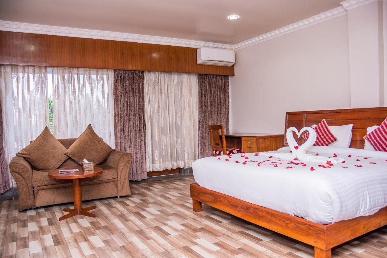 Hotel Earth Light Sauraha 치트완 외부 사진