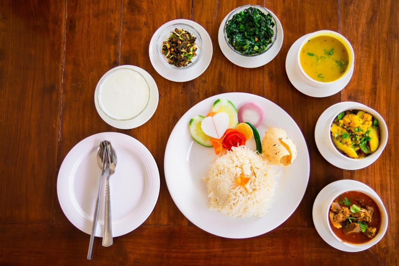 Hotel Earth Light Sauraha 치트완 외부 사진