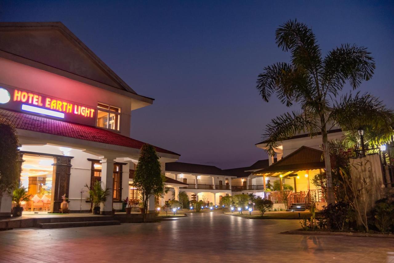 Hotel Earth Light Sauraha 치트완 외부 사진