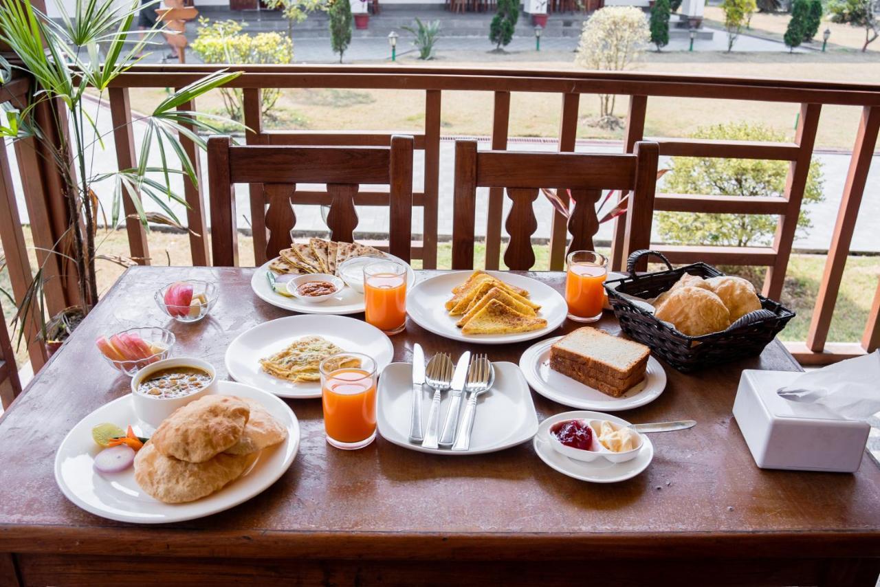 Hotel Earth Light Sauraha 치트완 외부 사진