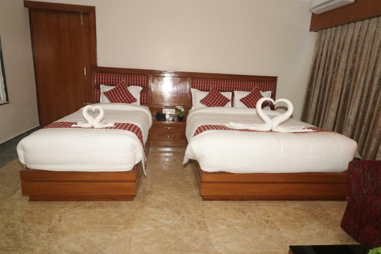 Hotel Earth Light Sauraha 치트완 외부 사진